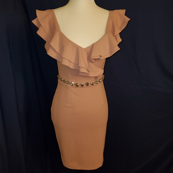 Pink dress - Picture 7 of 11